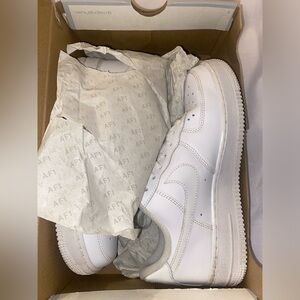 Nike Air Force 1 Size 8 All-White Classic Low-Top Sneakers